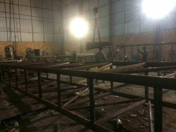 鋼結(jié)構(gòu)